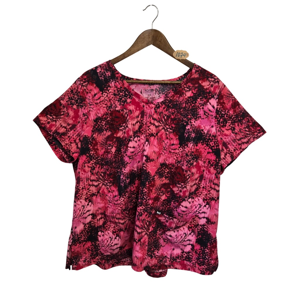Koi Next Gen Womens 2X Scrub Top V-Neck Pink Black Abstract Print Medical